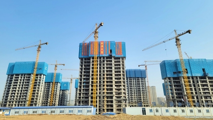 中冶天工承建濱州康怡小區(qū)安置區(qū)工程首棟單體封頂，景觀工程同步推進(jìn)助力美好家園建設(shè)